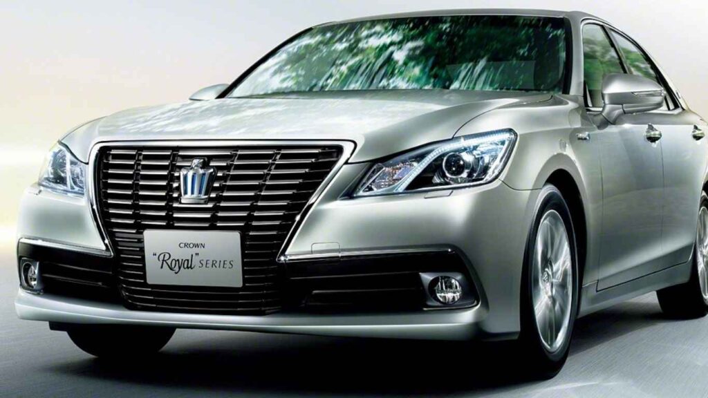 Toyota Crown 2025 Price in Pakistan