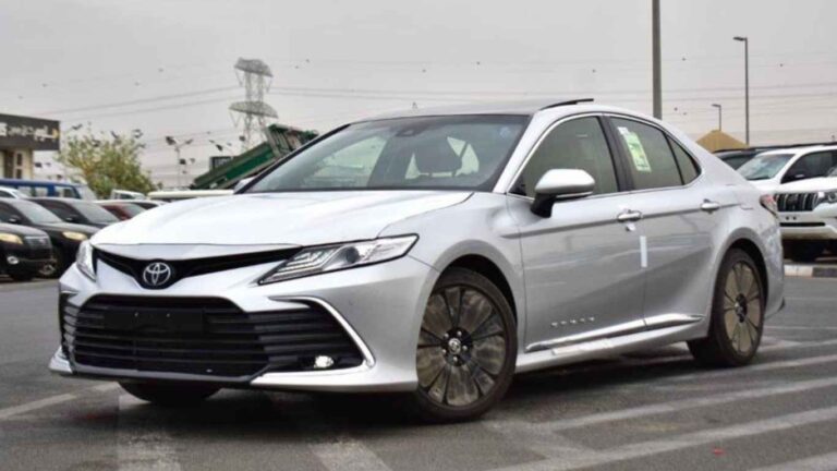 Toyota Camry 2024